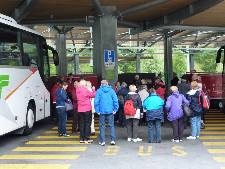 Schweiz Rundreise, Bahnreise zum autofreien Zermatt